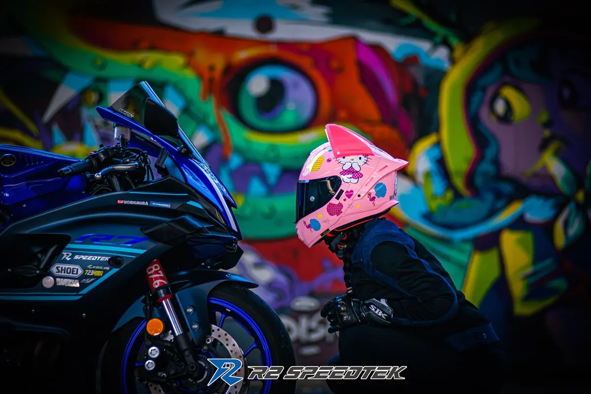 R2 Speedtek R2 Cat Ear Helmet Decoration 1