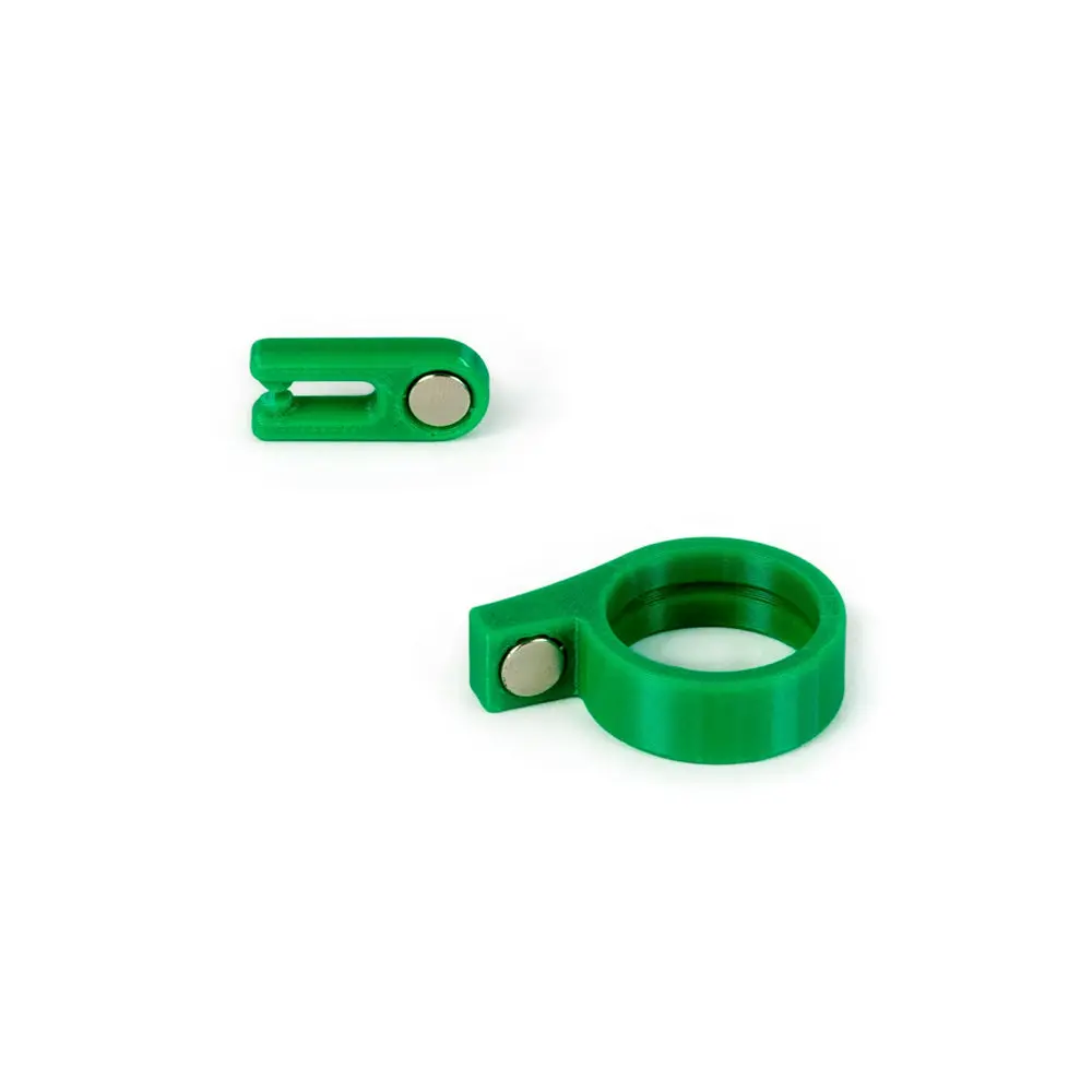 Abbey Whip It Chain Magnet Holder 1