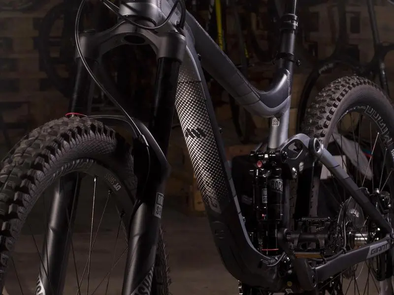 All Mountain Style - White Drops Frame Guard 2