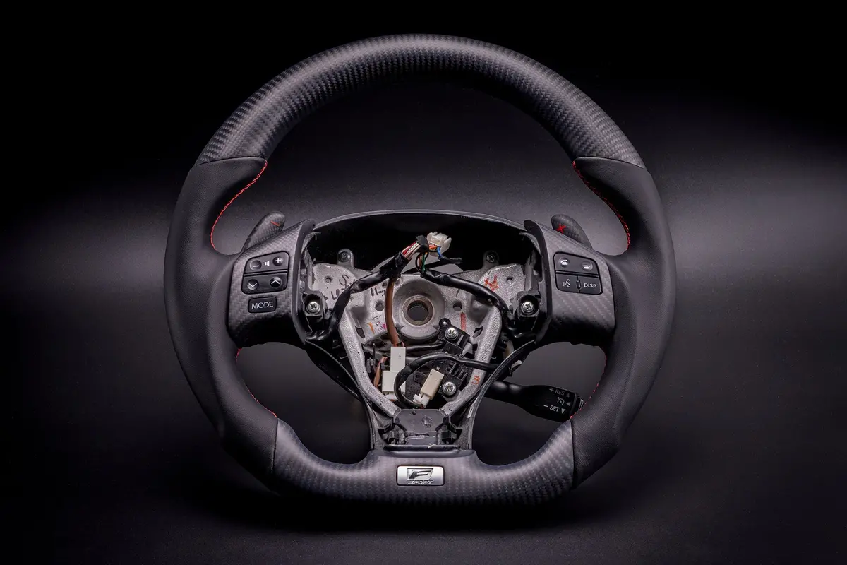 Steering Wheel - Lexus - Is250 / 300 / 350 (2006-2013) 1