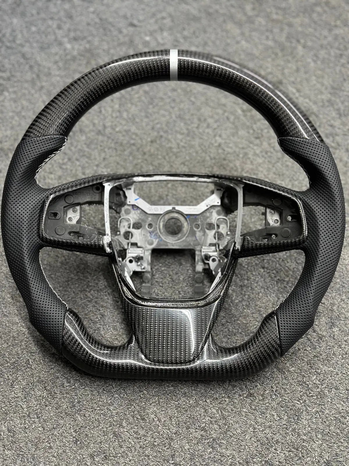 Steering Wheel - Honda - Crv Black Leather Silver Line  (2017 2018 Only ) 1