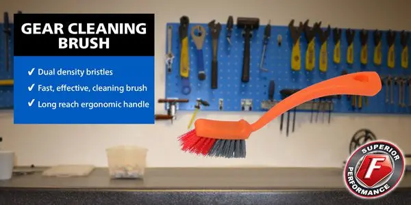 Fenwicks Gear Cleaning Brush 1