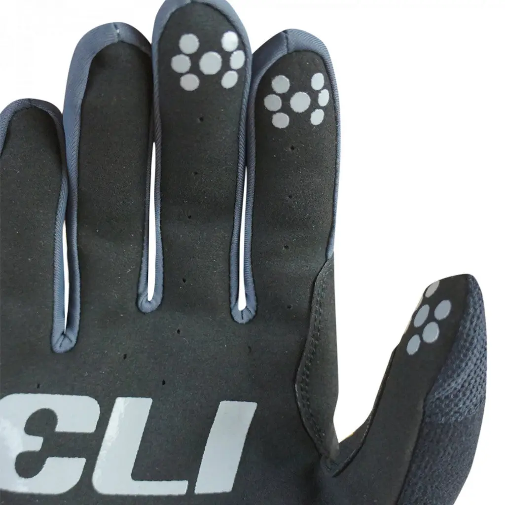 Black Trail Gloves 3
