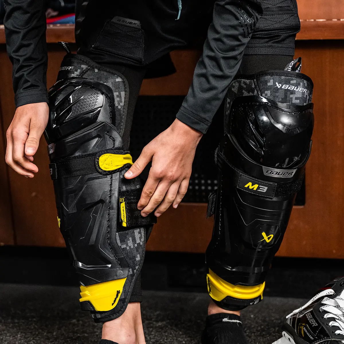 Bauer Supreme M3 Shin Guard Junior 2